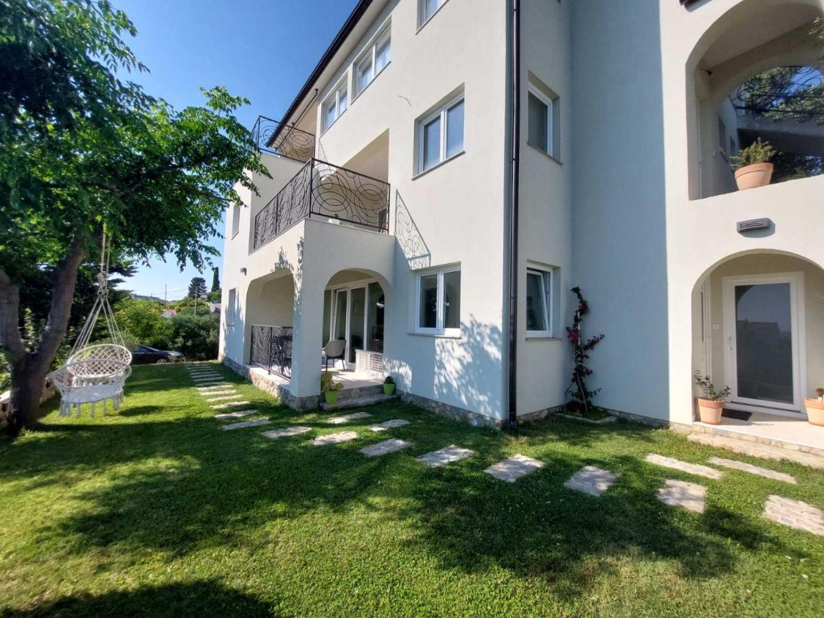 Apartment Mia 2 Banjol Екстериор снимка