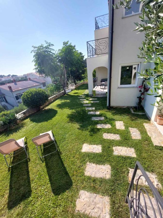 Apartment Mia 2 Banjol Екстериор снимка