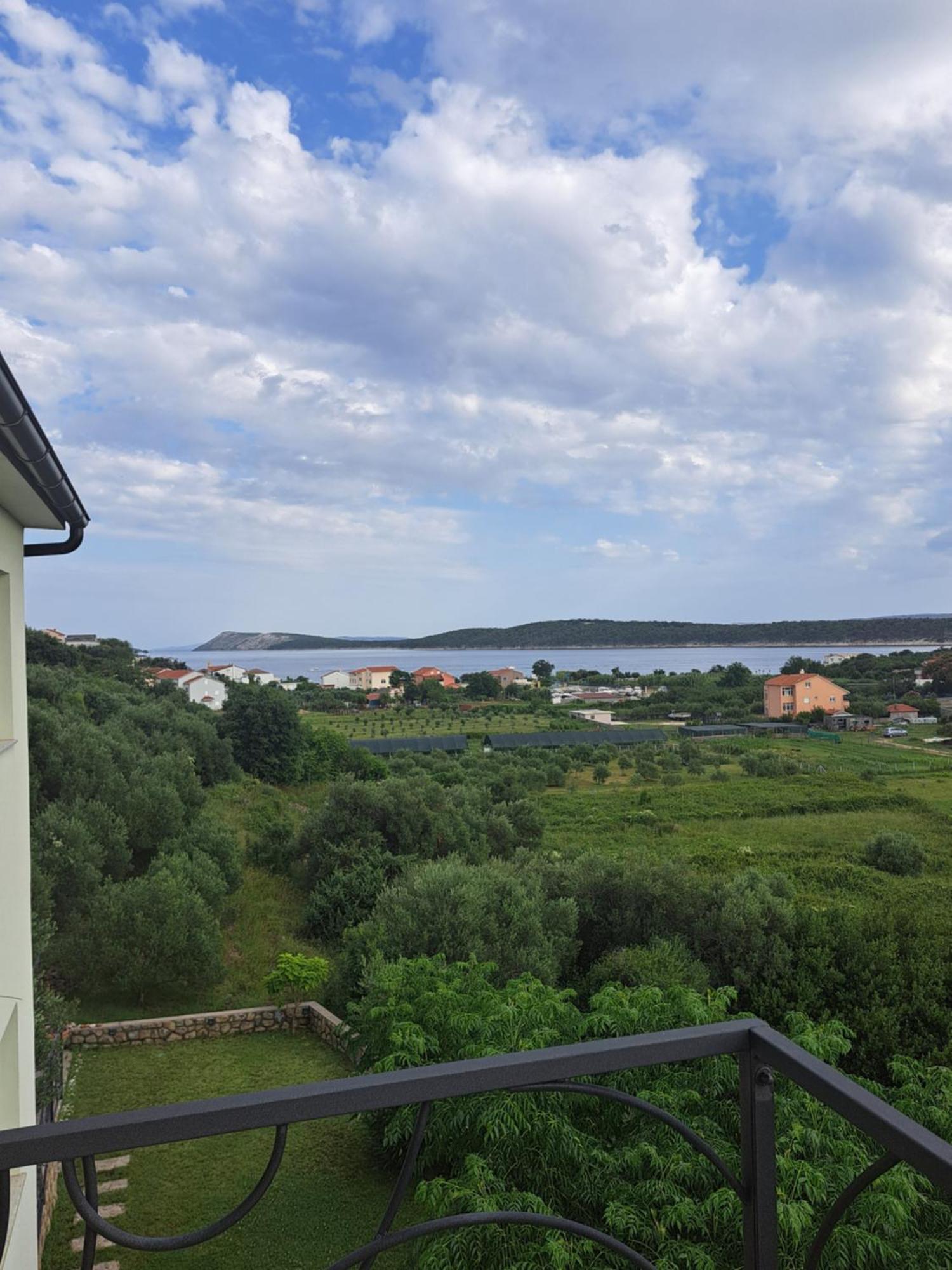 Apartment Mia 2 Banjol Екстериор снимка